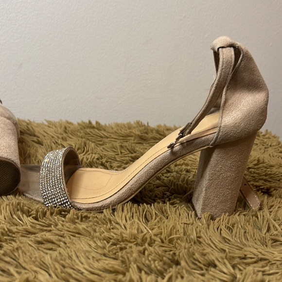 Rhinestone nude catwalk heels - Picture 3 of 7